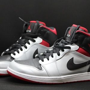 Men's Jordan 1 Phat Mid Platinum/ black chlling red Size 13